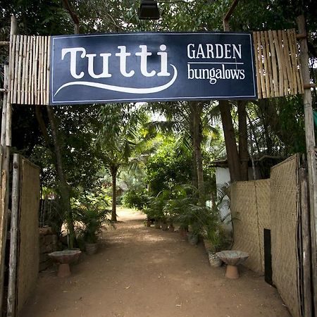 Hotel Tutti Garden Bungalows Mormugao Exterior foto