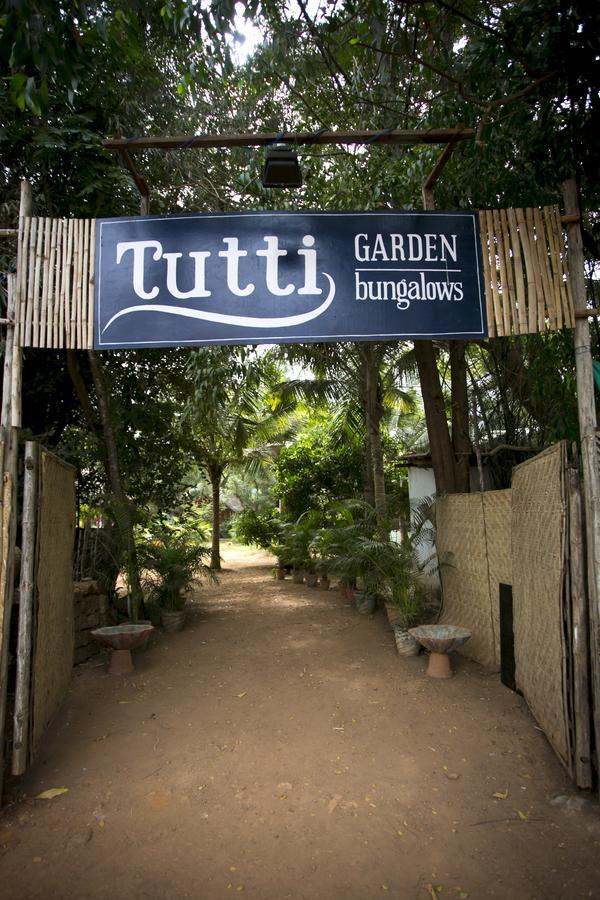 Hotel Tutti Garden Bungalows Mormugao Exterior foto